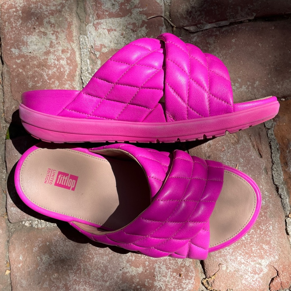 Fitflop Limited Edition Loosh Lux - sold out sandal - hot pink - size 37